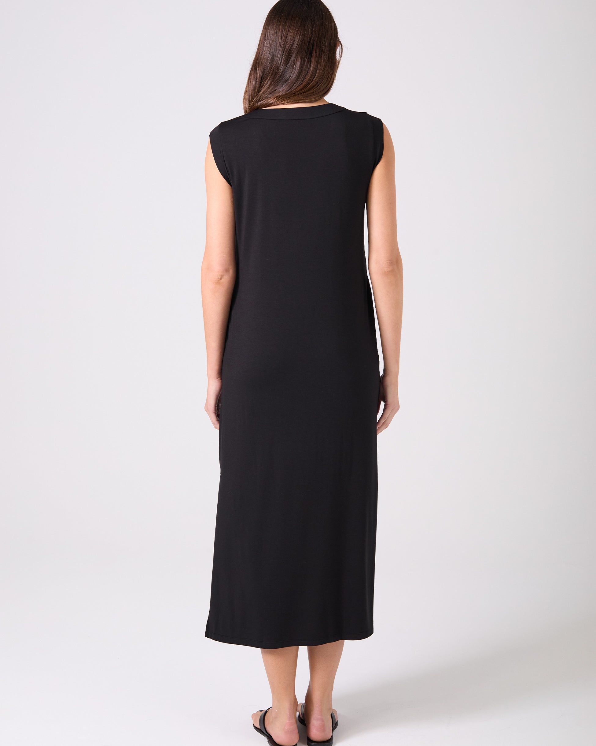 Everly V Neck Maxi Dress - Black