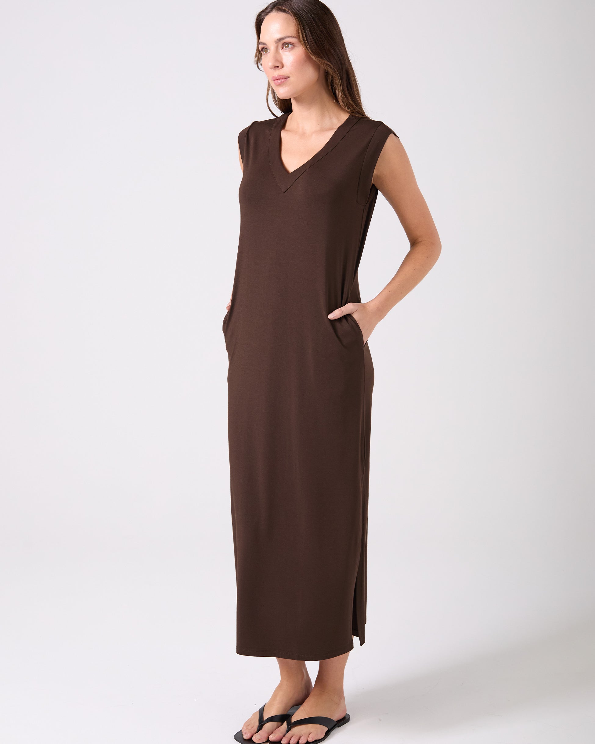 Everly V Neck Maxi Dress - Coffee Bean