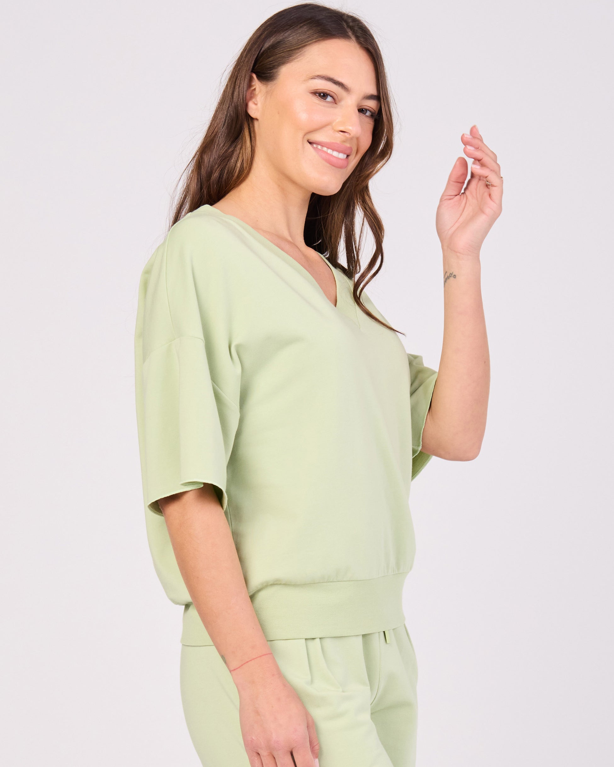 V Neck Sweat - Matcha Green