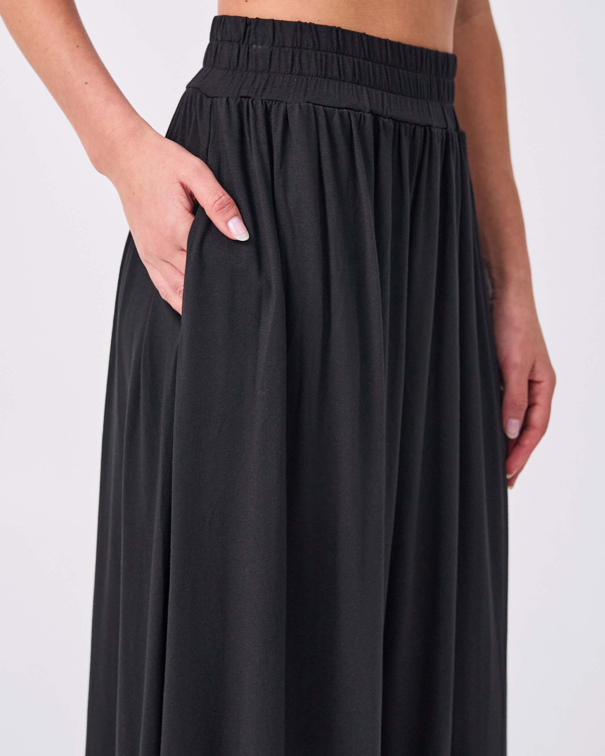 Circle Skirt - Black
