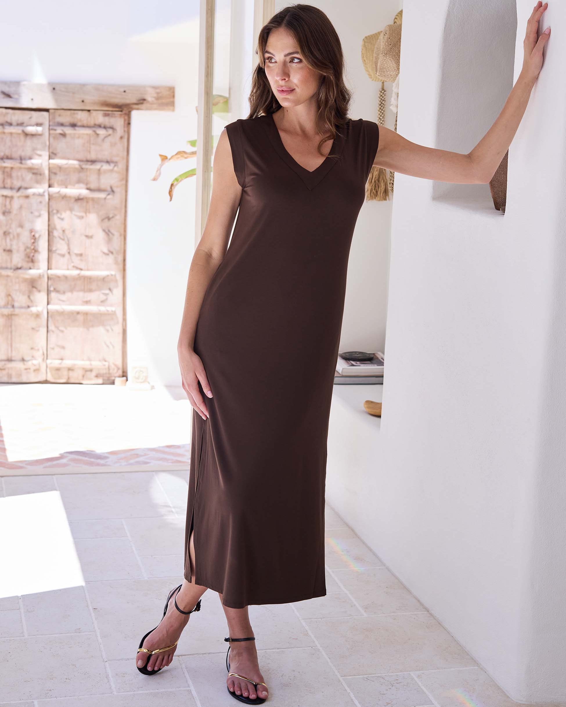 Everly V Neck Maxi Dress - Coffee Bean