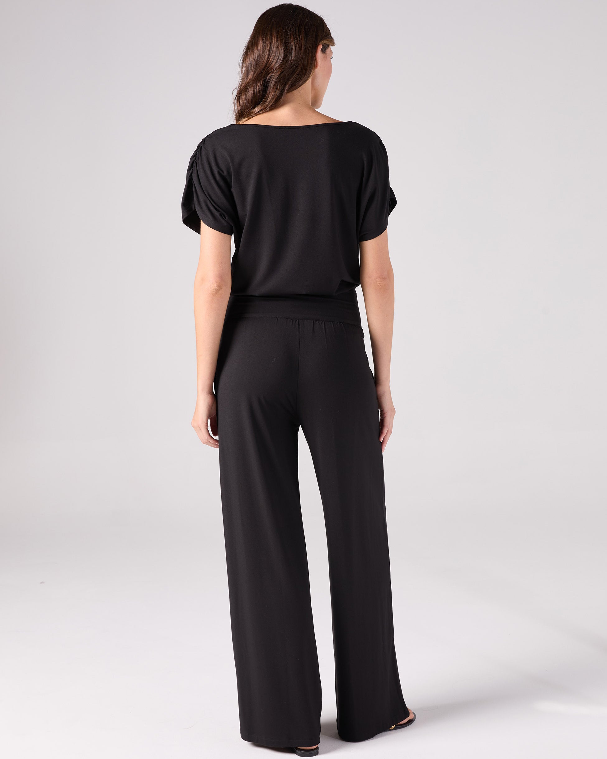 Rouch Sleeve Luxe Layer - Black