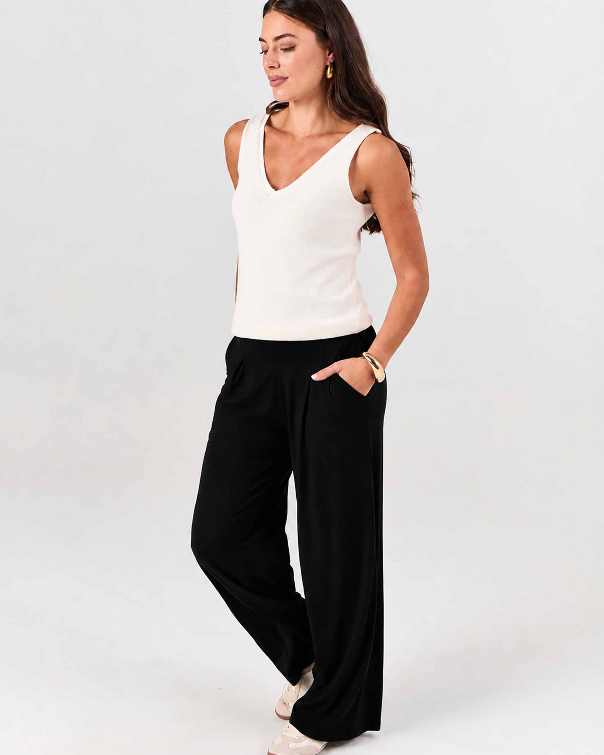 Pleat Front Wide Leg Pants - Black